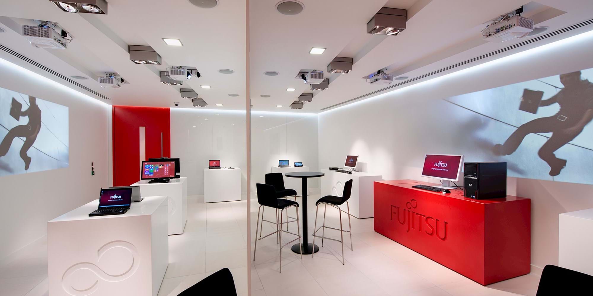 Modus Workspace office design, fit out and refurbishment - LON 22 Innovation Centre - Fujitsu 05 highres sRGB.jpg