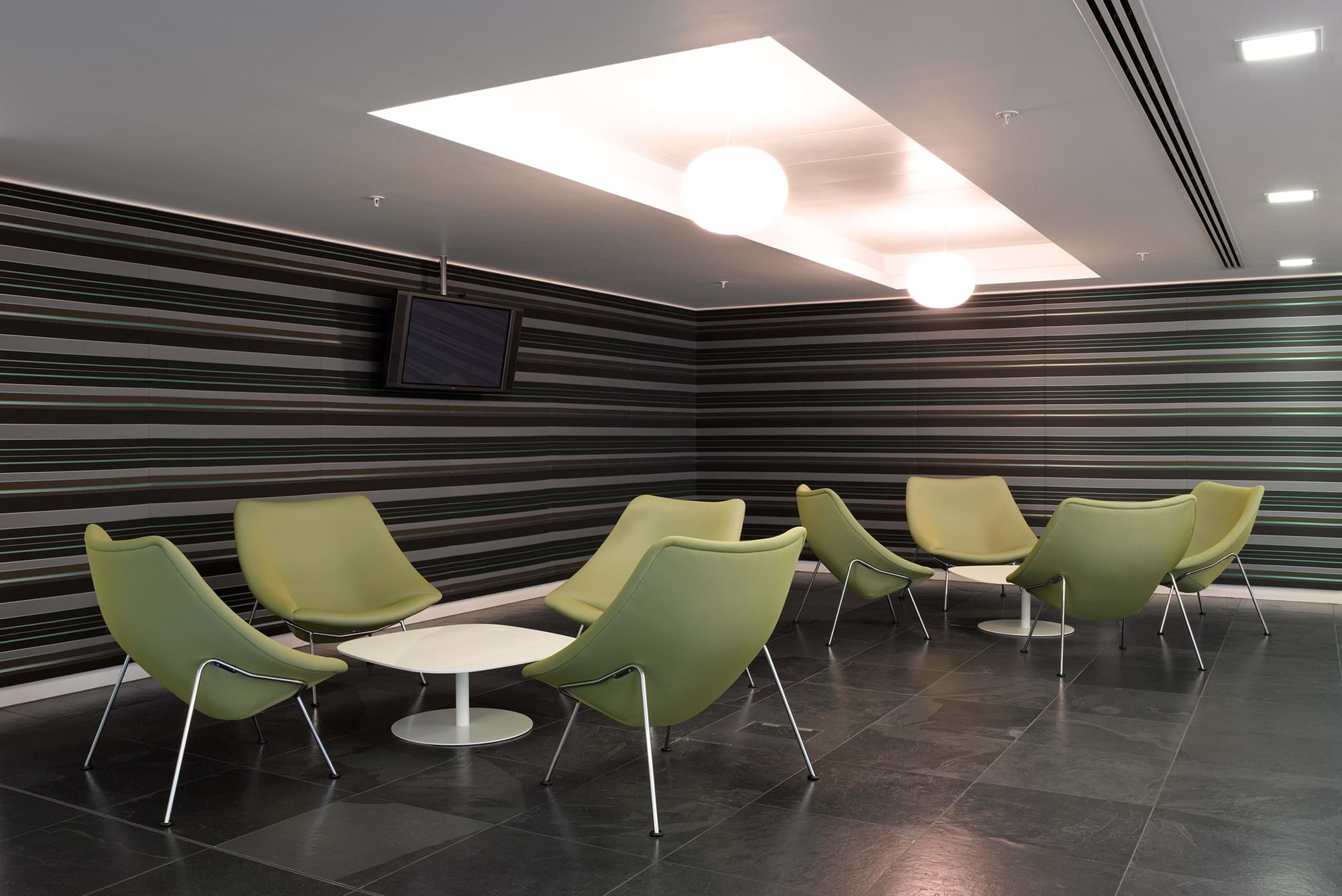 Modus Workspace office design, fit out and refurbishment - Kaupthing Bank - kaupthing 5th 007.jpg