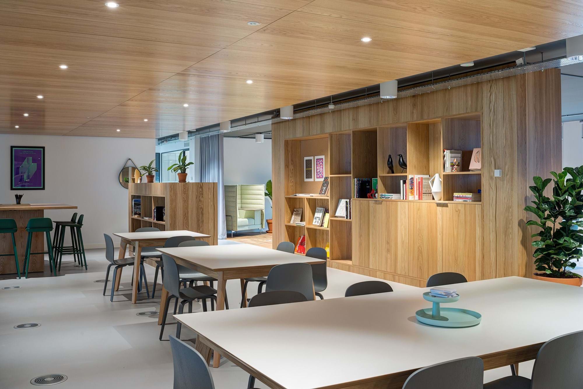 Modus Workspace office design, fit out and refurbishment - Spaces - Uxbridge - Spaces Uxbridge 06 highres sRGB.jpg