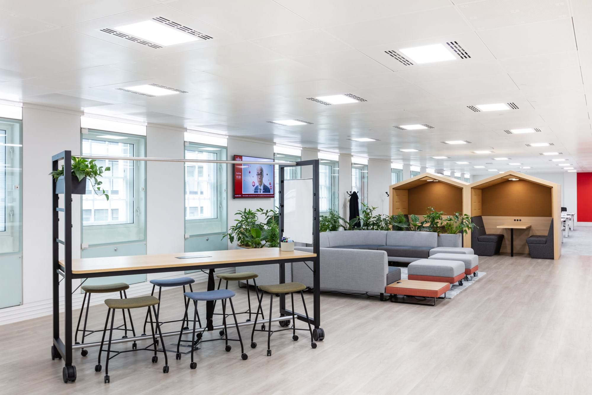 Modus Workspace office design, fit out and refurbishment - Fujitsu 22 Baker Street - Modus_Fujitsu-2.jpg